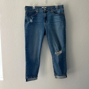 Women's Levi's jeans